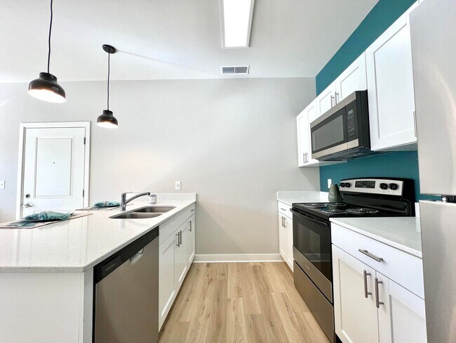 Interior Photo - Water's Edge Apartments