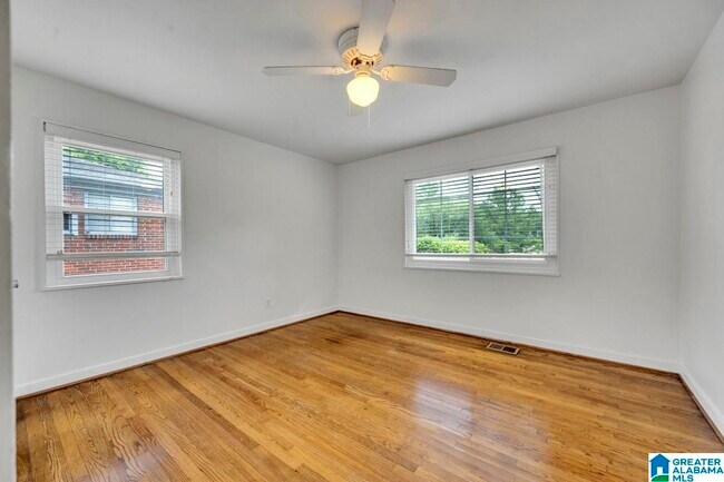 Building Photo - 5321 Crestwood Blvd