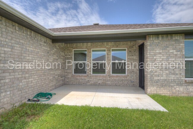 Building Photo - For Lease | East Tulsa - BA Schools | $189...