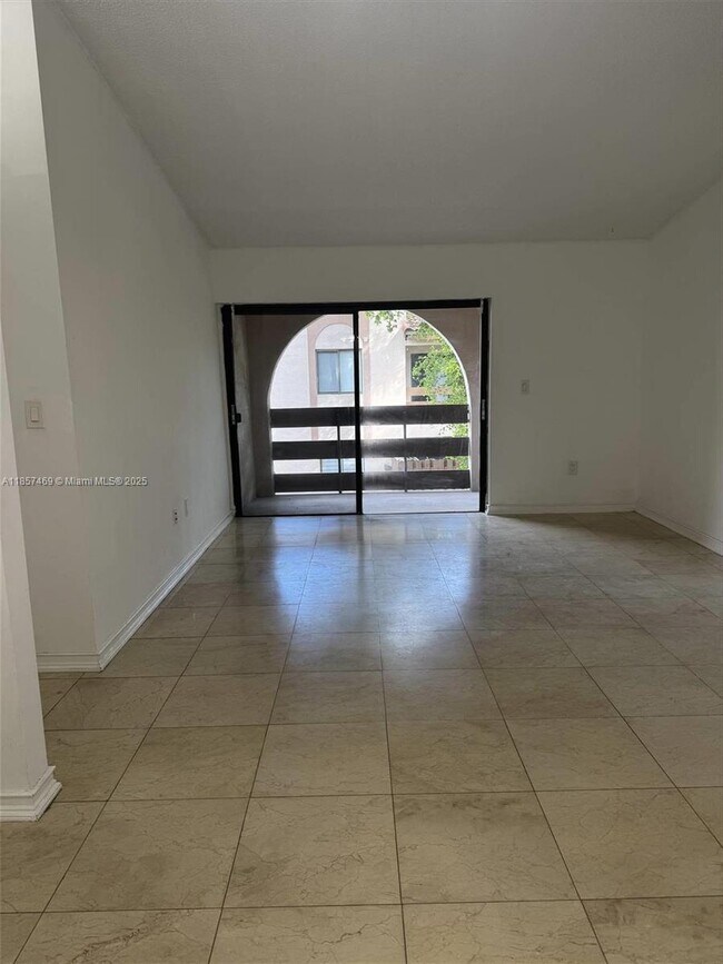 Building Photo - 8999 SW 123rd Ct