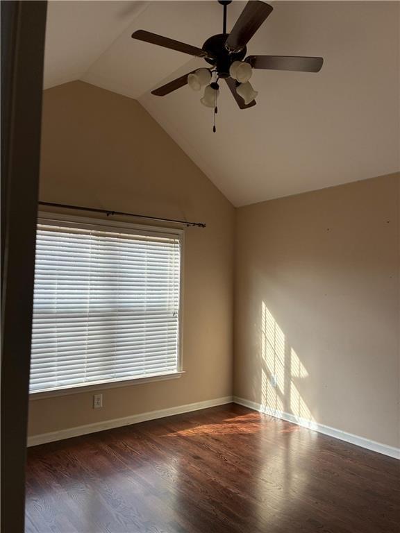 Building Photo - 1880 Manor View