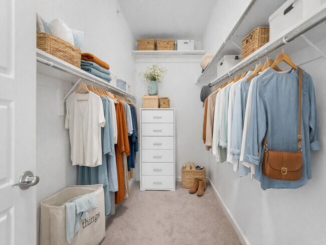 Building Photo - 2BR Condo w/ Fireplace, In-Unit Laundry & A/C in Parker