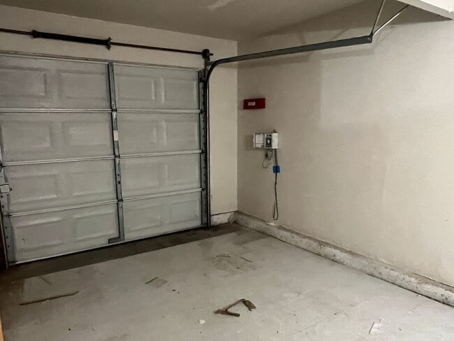 Building Photo - North Oxnard Single Family Home