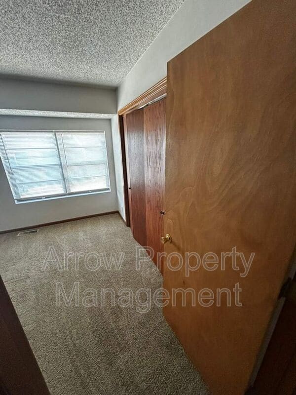 Building Photo - 1304 S Jackson St