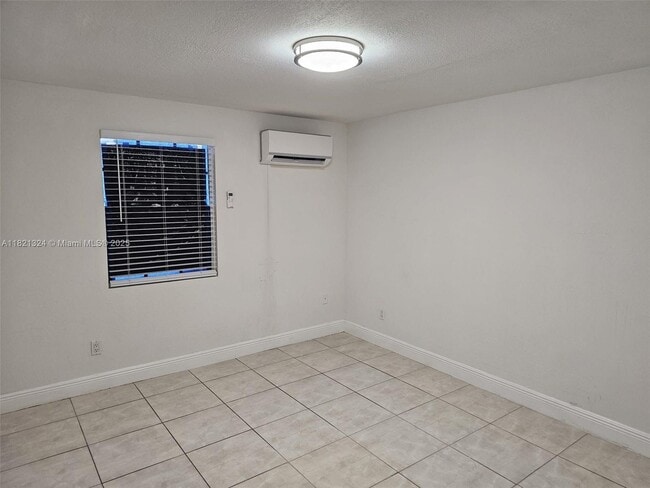 Building Photo - 651 SW 66th Ave