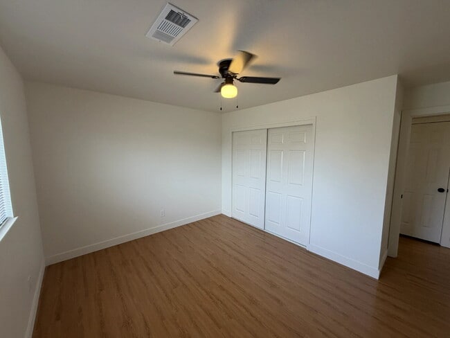 Building Photo - Beautifully Updated Interior – New Flooring, Countertops & Fresh Paint Throughout