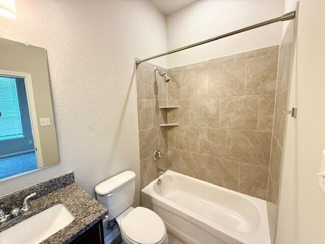 Building Photo - 4/3 house in Midway ISD.