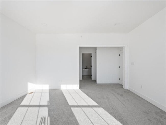 Building Photo - 302 Highbridge Ln