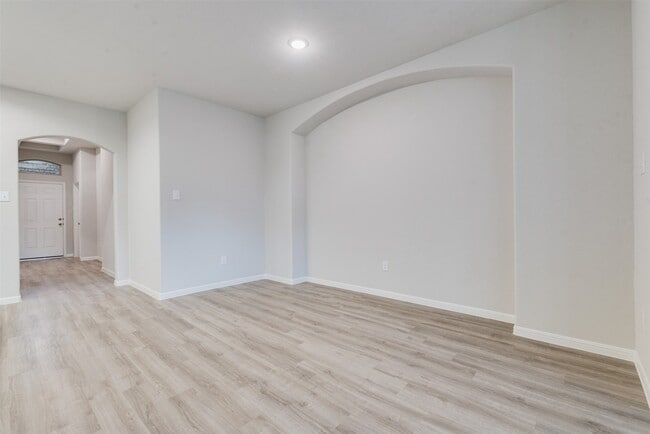 Building Photo - 27079 Badger Way