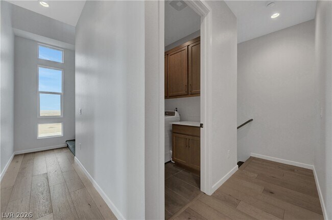 Building Photo - 3348 Esker Rdg Ave