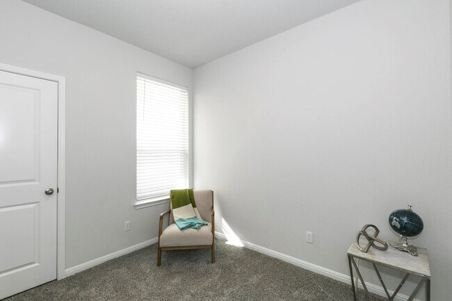 Building Photo - 108 Otella St
