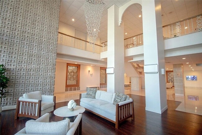Building Photo - 2899 Collins Ave