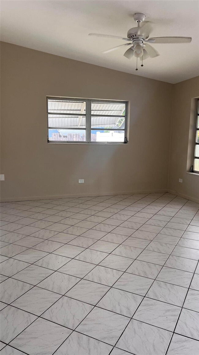 Building Photo - 6540 SW 4th St