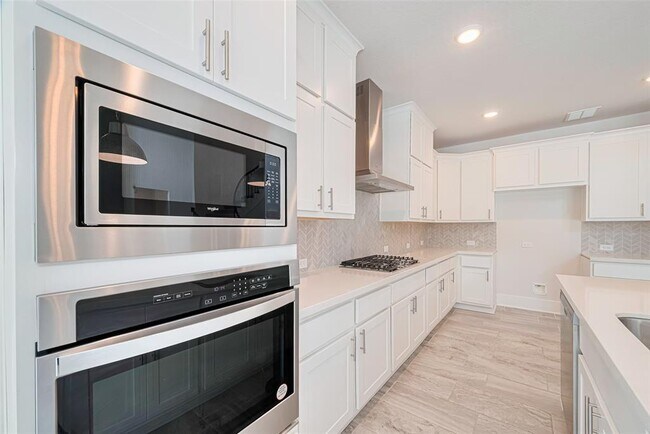 Building Photo - 23649 Silver Palm Trl