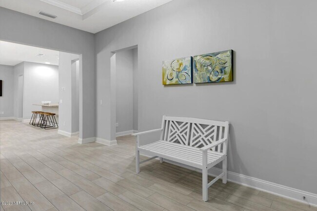 Building Photo - 28 Stansbury Ln