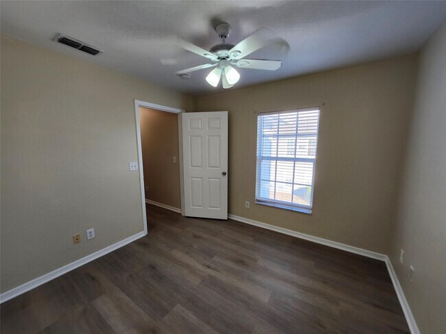 Building Photo - 14905 Pleasant Bay Ln