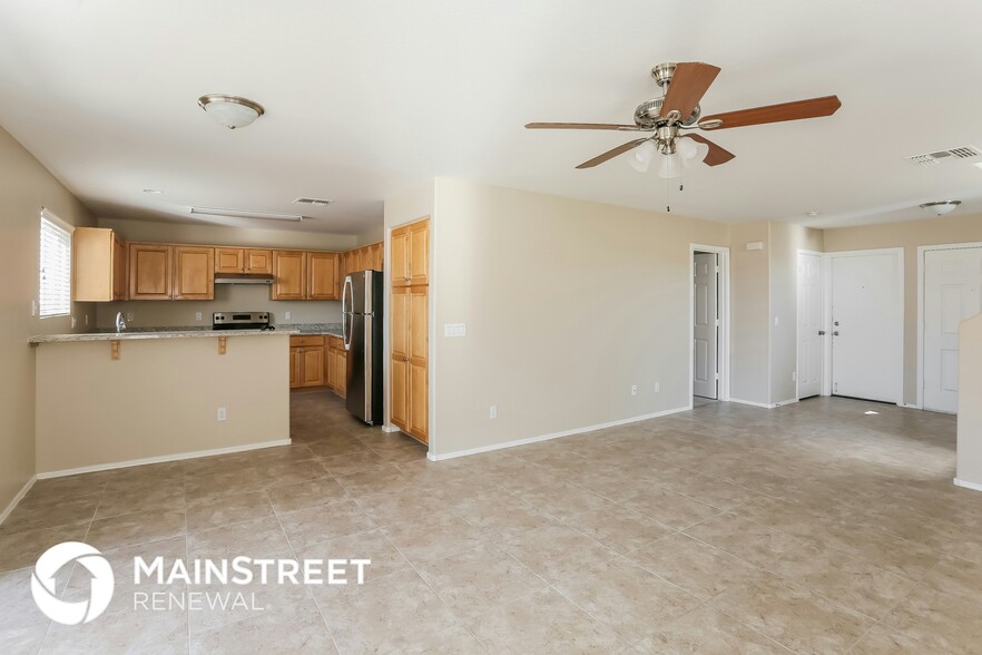 Building Photo - 22843 W Mesquite Dr