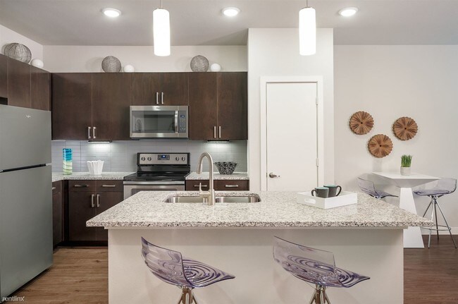 Building Photo - 1 br, 1 bath  - 4916  Wurzbach Pkwy