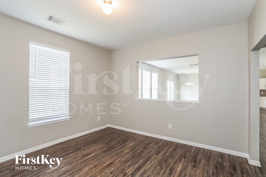 Building Photo - 16318 Autumn Leigh Dr