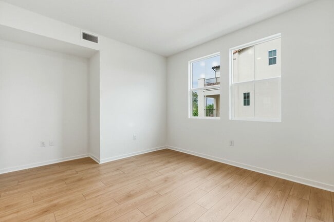 Building Photo - BRAND NEW 3 BEDROOM 2 BATH CONDO IN COVINA!