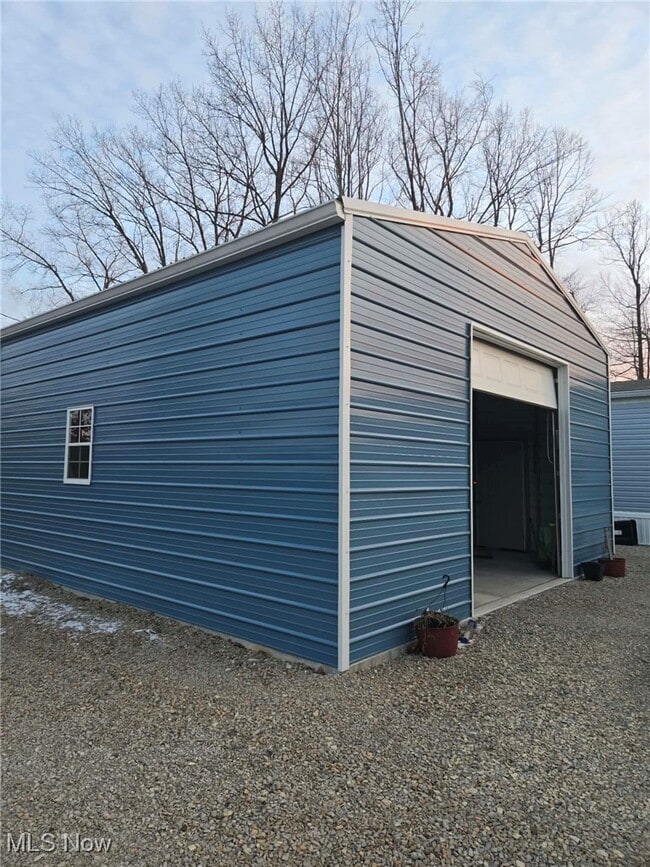 Building Photo - 2727 Finkle Hill Rd