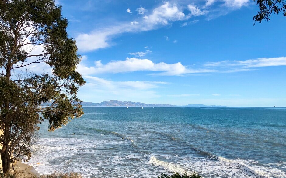 2.9 miles to More Mesa preserve, hiking trail - 380 Greendale Ct