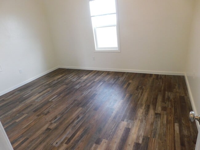 Building Photo - Country Living in Fruita