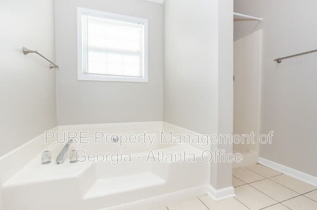 Building Photo - 3107 Waterford Ct
