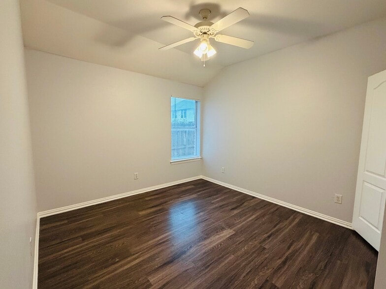 Building Photo - 5832 Swords Dr