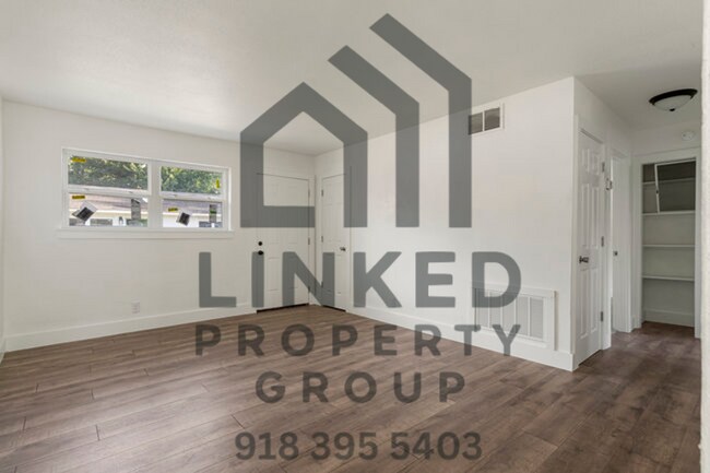 Building Photo - 1324 N Irvington Ave