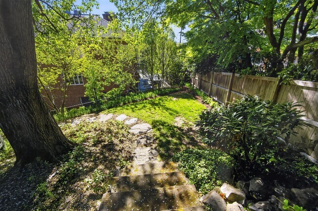 Building Photo - 5115 Cape Cod Ct
