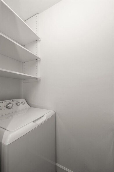 Building Photo - 1170 Reserve Way