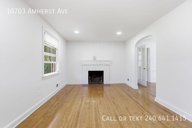 Building Photo - 10703 Amherst Ave