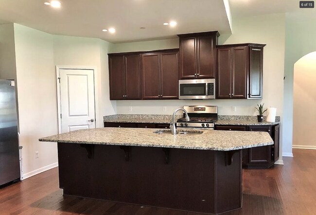 Building Photo - "Charming 2601 sq ft Rental Property in Franklin, TN - w/pool