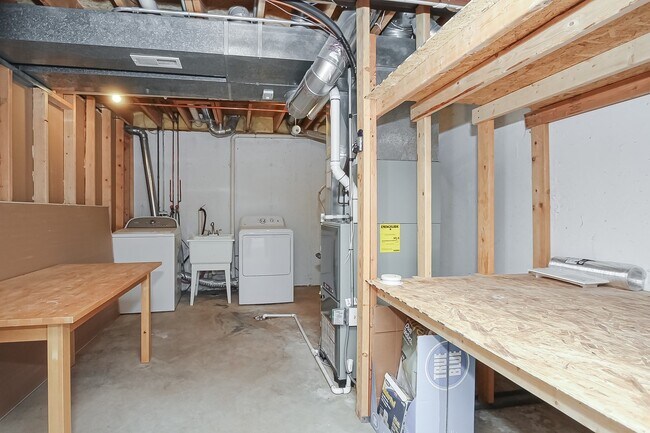 Building Photo - 39759 N Tee Side Ct