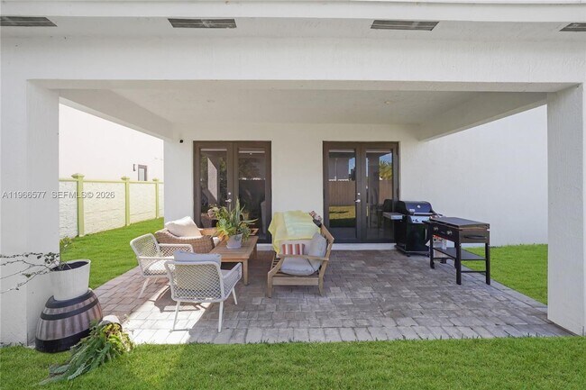 Building Photo - 2165 SW 145th Ave