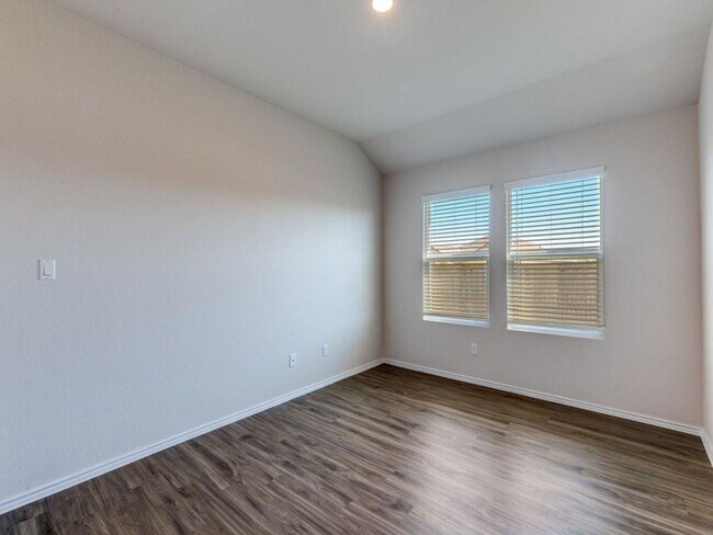 Building Photo - 114 Isaac Millsaps Trl