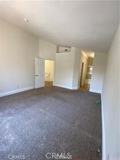 Building Photo - 14 Hillgate Pl