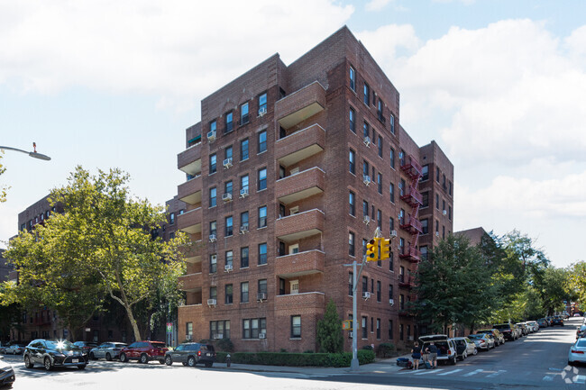 Building Photo - The Ambassador