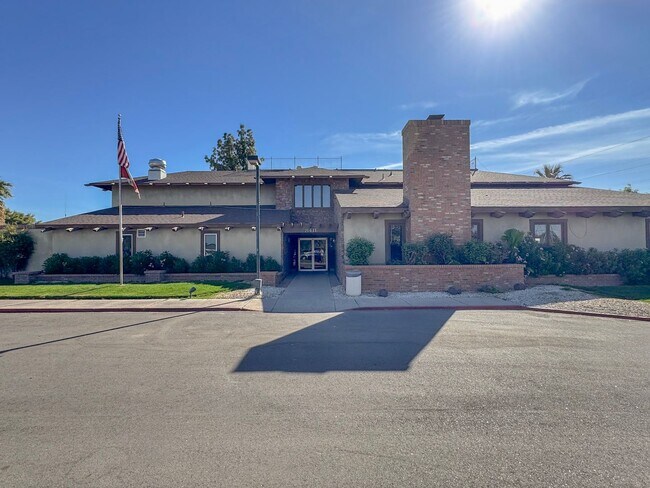 Building Photo - 4Bed/2Bath Furnished Home w/3 Car Garage! Move-In Ready on 05/28/2026! -- RV GATE!