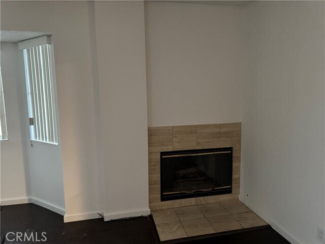 Building Photo - 5704 Sultana Ave