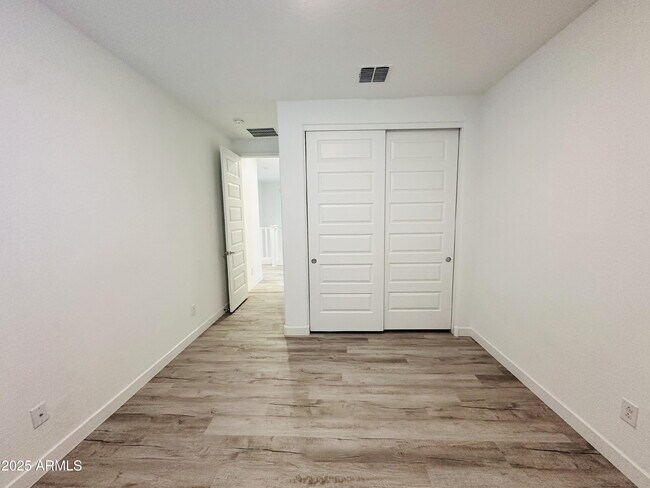 Building Photo - 2460 E Athena Ave