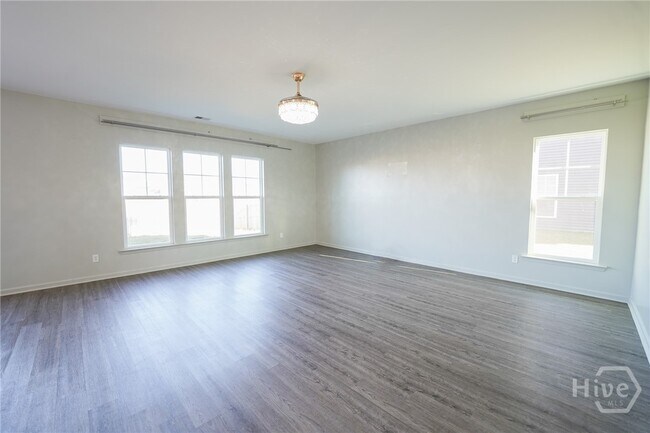 Building Photo - 23 Brookhaven Dr
