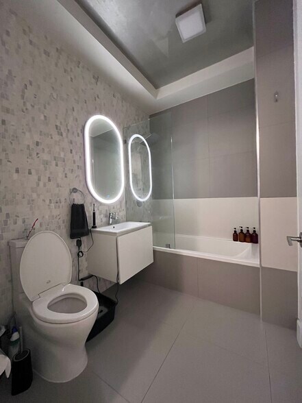 Building Photo - 42 Maspeth Ave