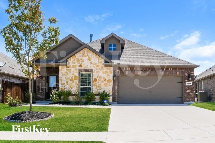 Primary Photo - 2504 Cerro Ranch Rd