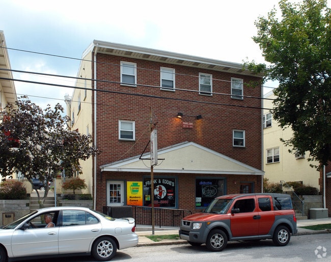 Building Photo - Colwell Arms