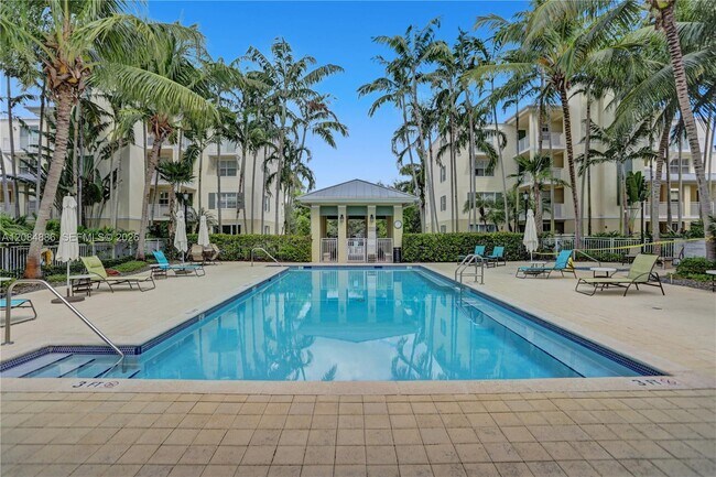 Building Photo - Southwest 102nd Street, Pinecrest, FL 33156 - 3 BR 2.5 BA townhouse