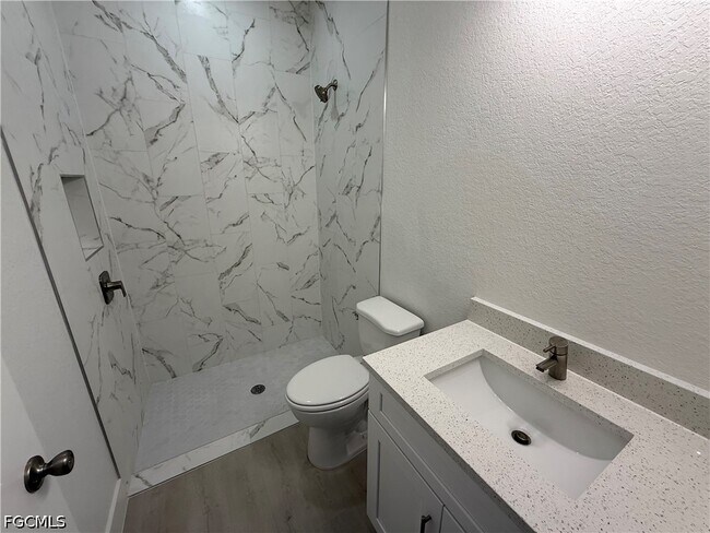 Building Photo - 227 Hightower Ave S