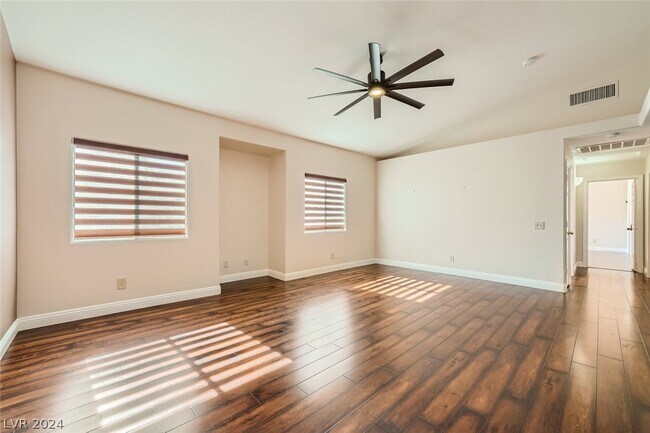 Primary Photo - 2152 Quartz Cliff St