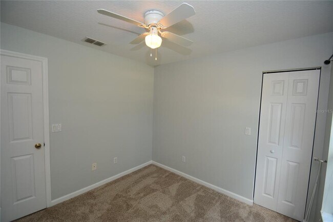 Building Photo - 37 Eton Ln